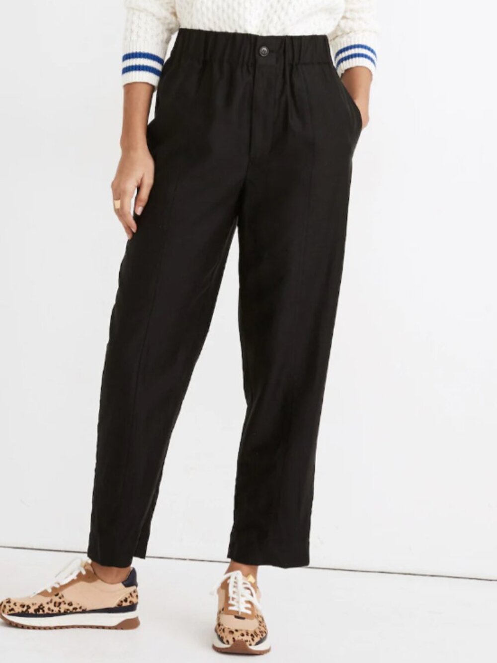 Madewell Tapered Huston Pull On Crop Pants in Black